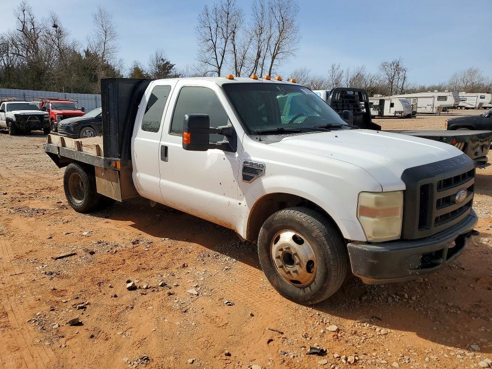 2008 Ford F350 Super Duty Flatbed Truck