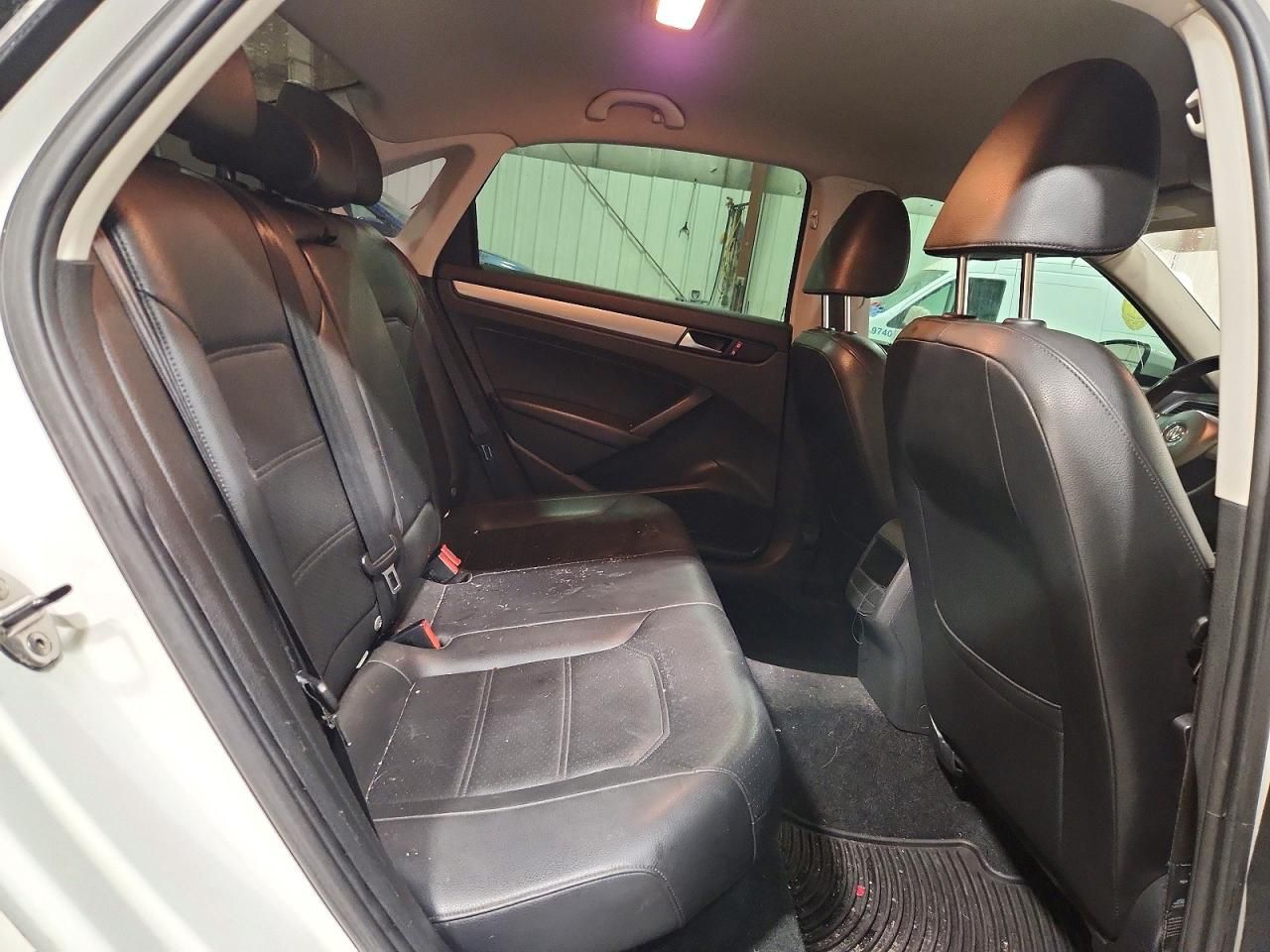 2014 Volkswagen Passat s