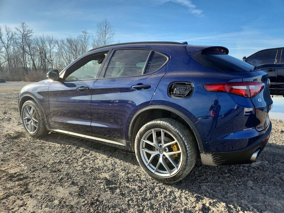 2018 Alfa Romeo Stelvio ti Sport