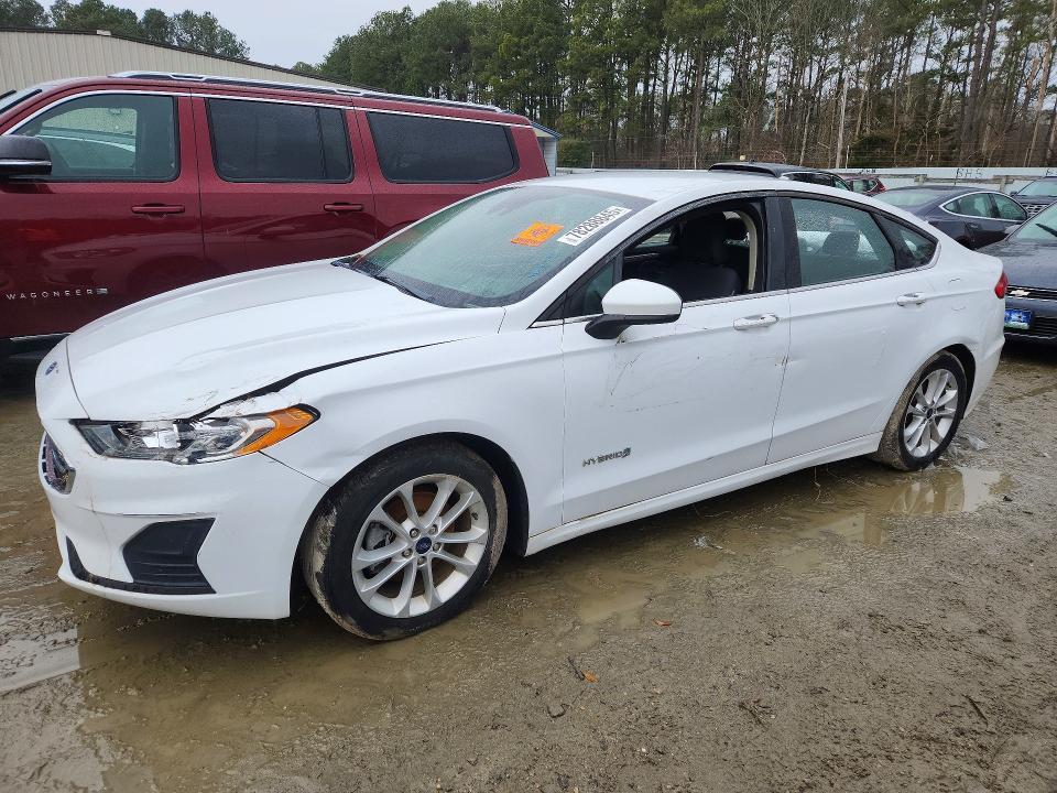2019 Ford Fusion se