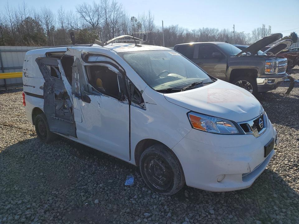 2020 Niss NV200
