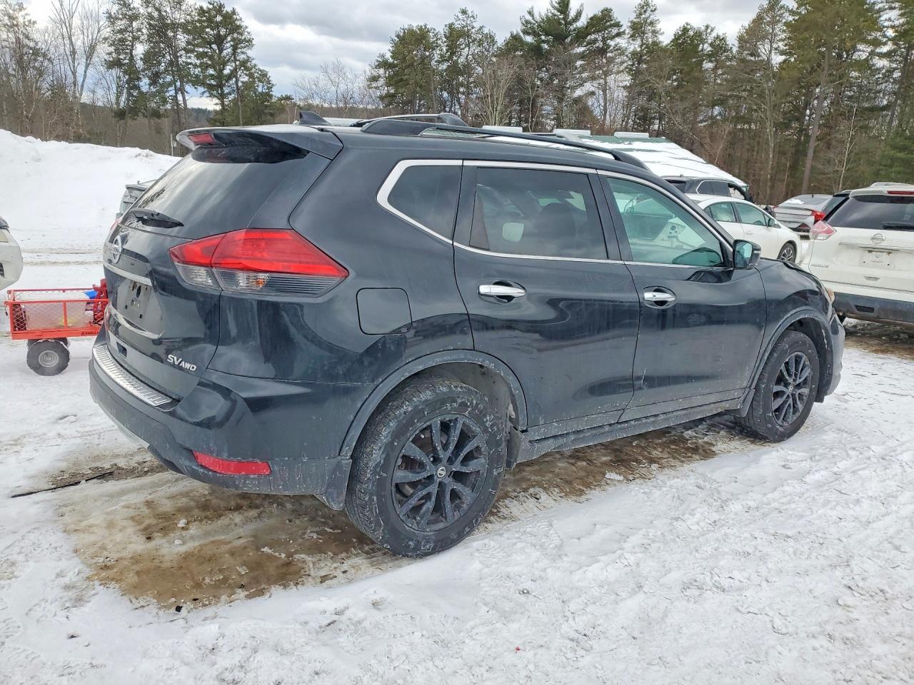 2017 Nissan Rogue sv