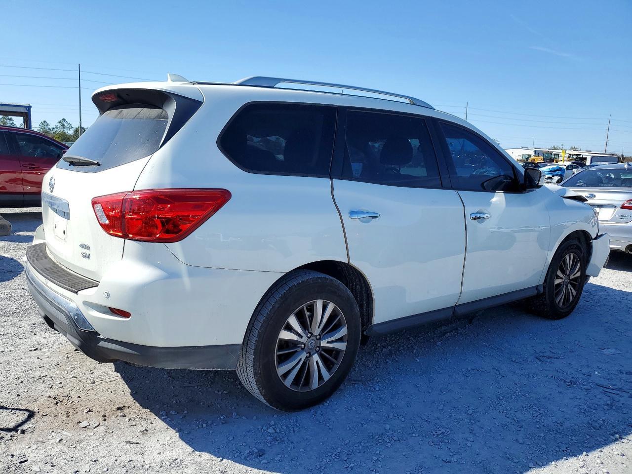 2019 Nissan Pathfinder s