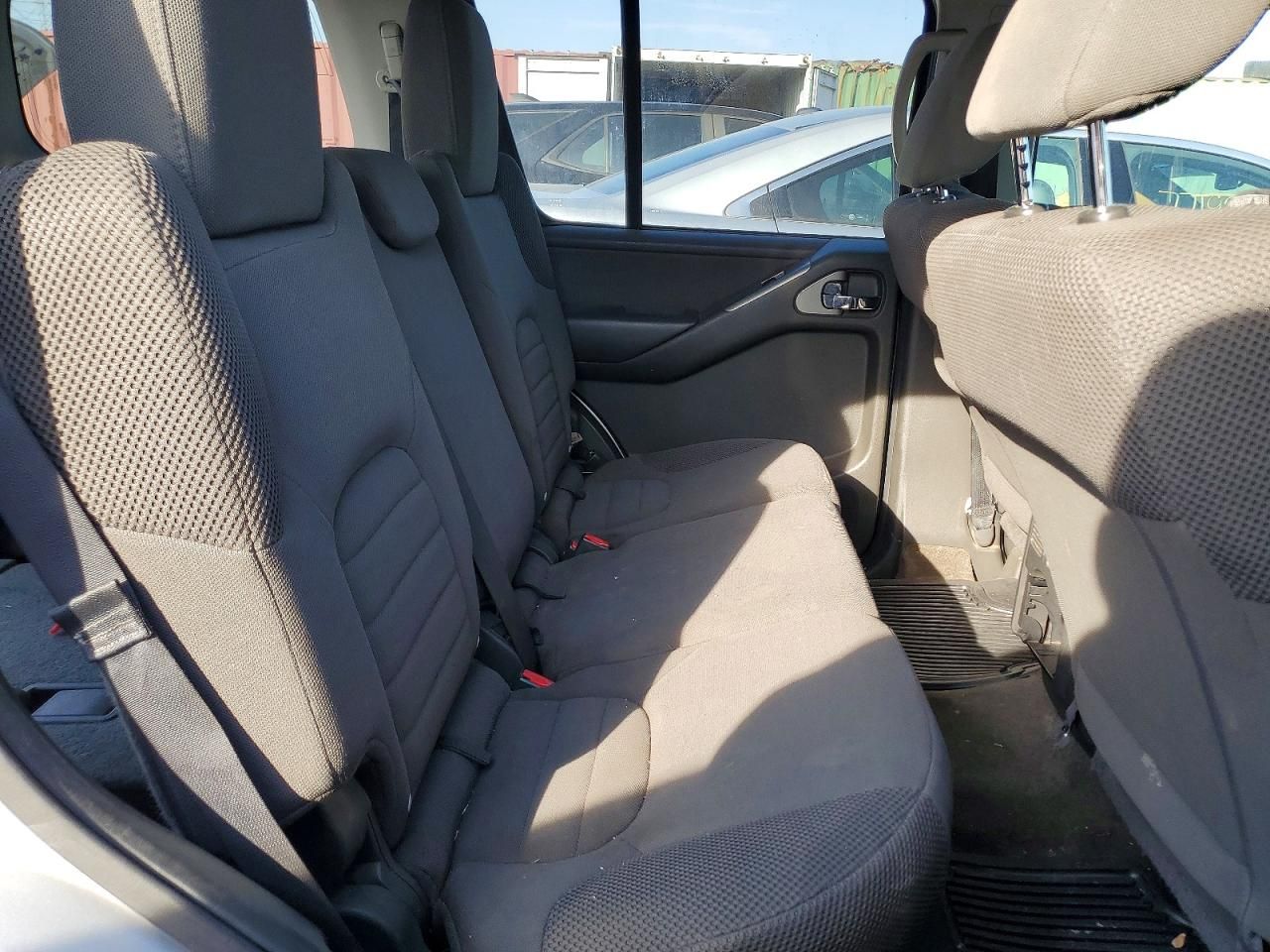 2012 Nissan Pathfinder s