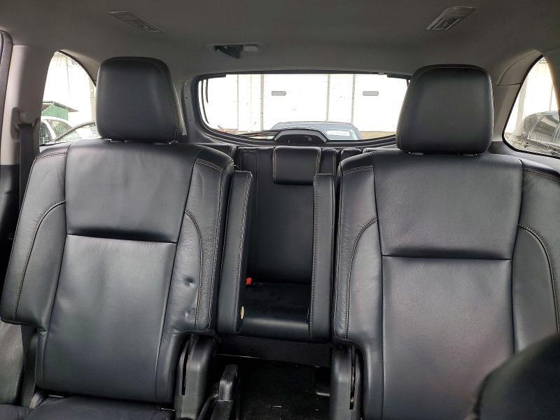 2017 Toyota Highlander se