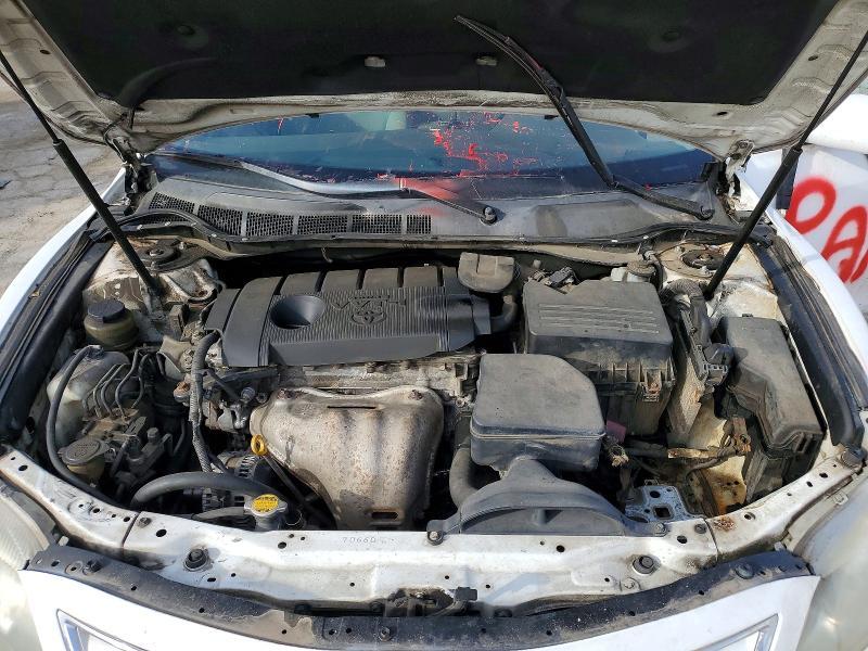 2011 Toyota Camry le