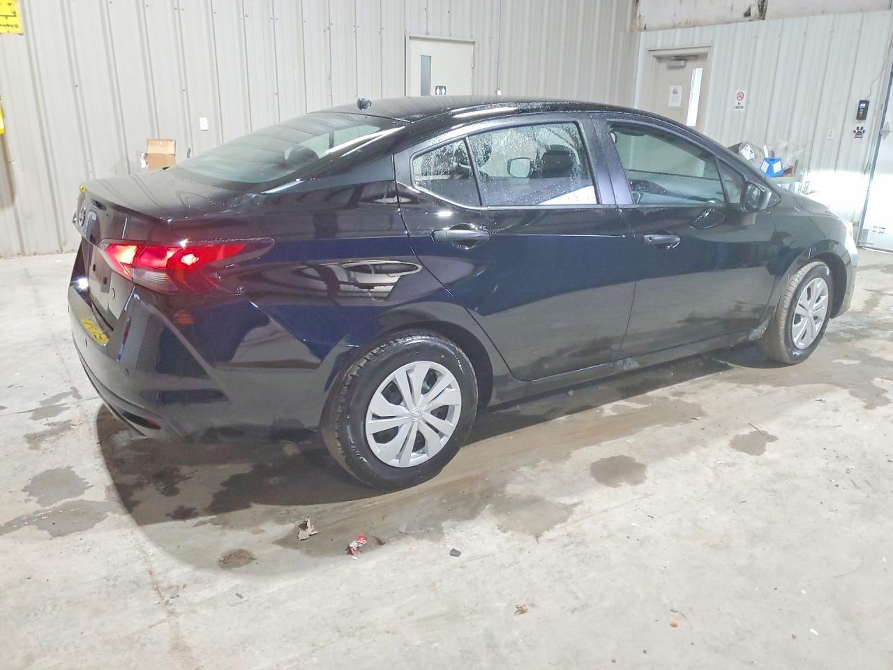 2025 Nissan Versa s