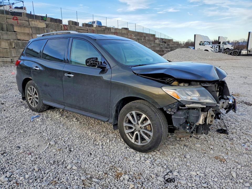 2015 Nissan Pathfinder sv