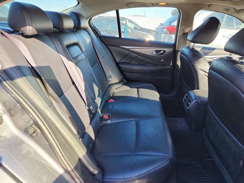 2015 Infiniti Q50 Base