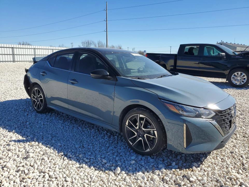 2024 Nissan Sentra sr