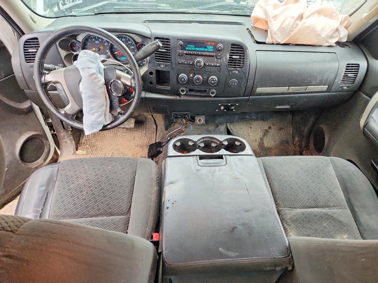 2008 Chev Rolet Silverado Flatbed Truck