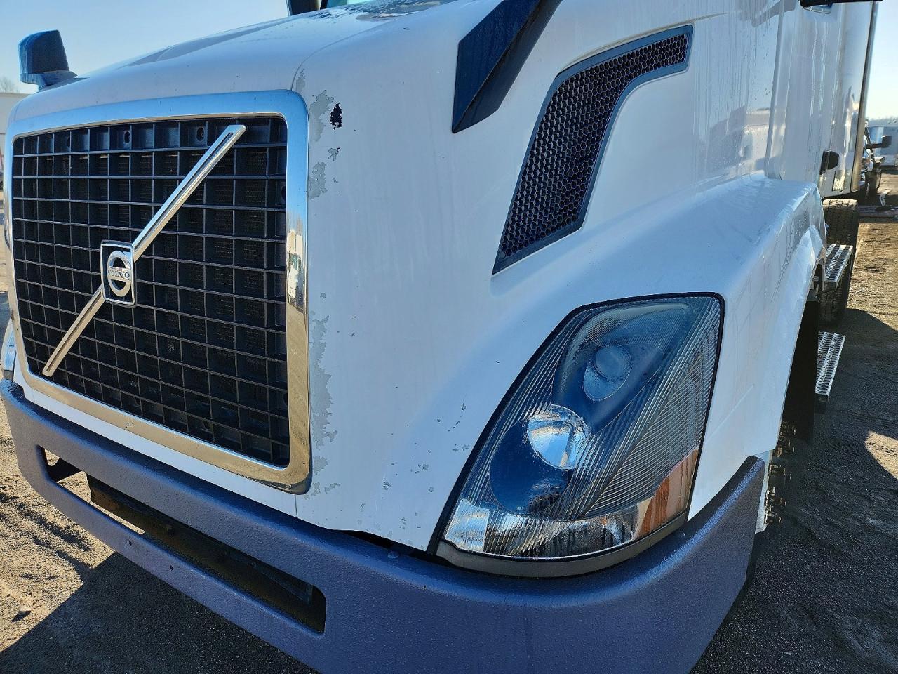 2017 Volvo VNL Semi Truck