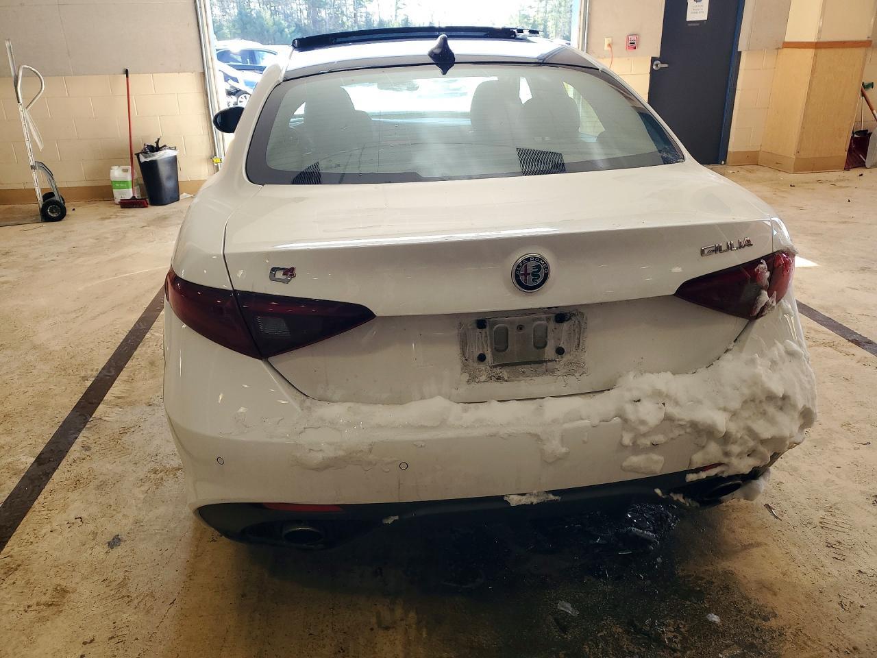 2017 Alfa Romeo Giulia Q4