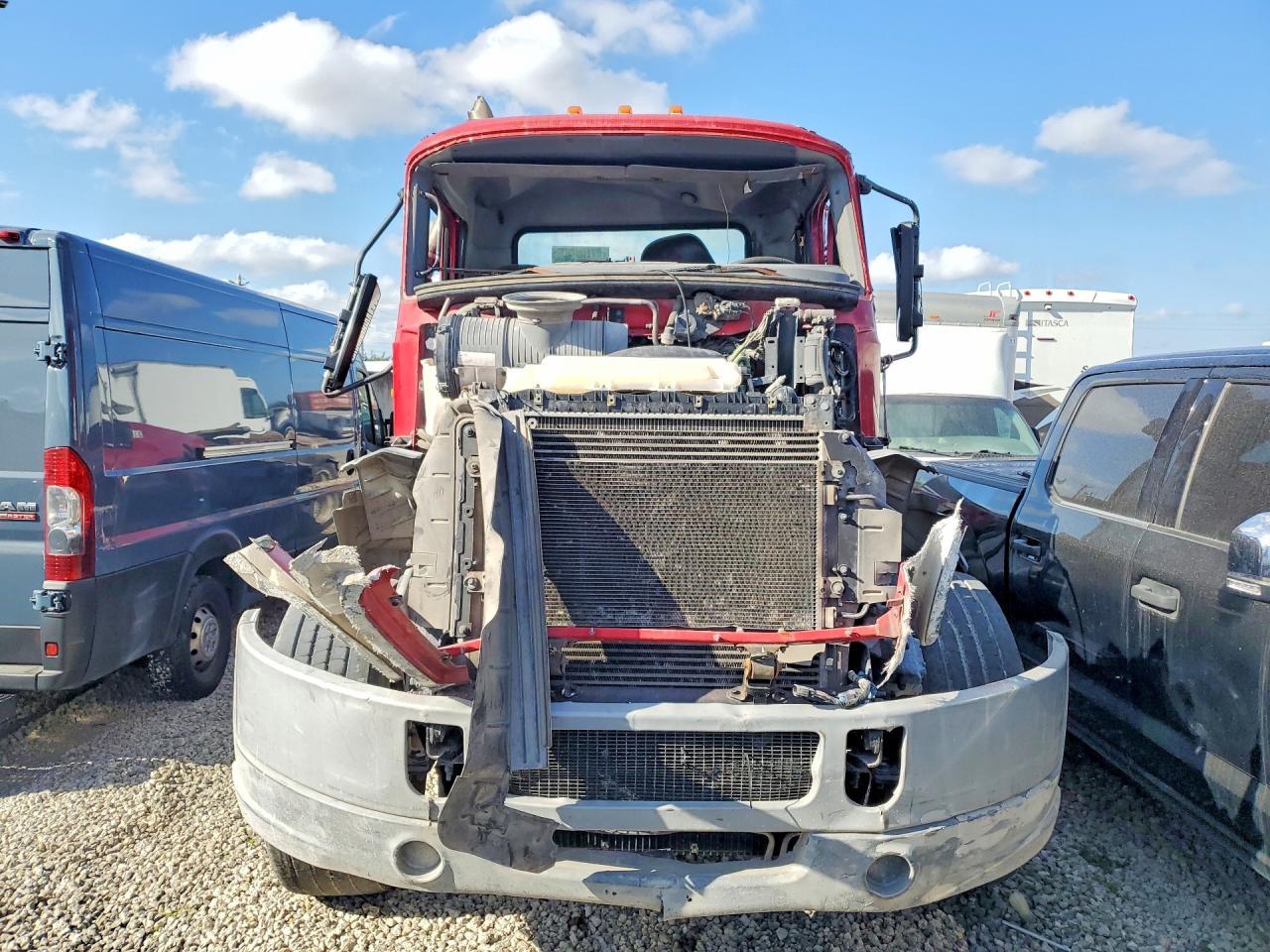 2014 Mack CXU600-Semi Truck