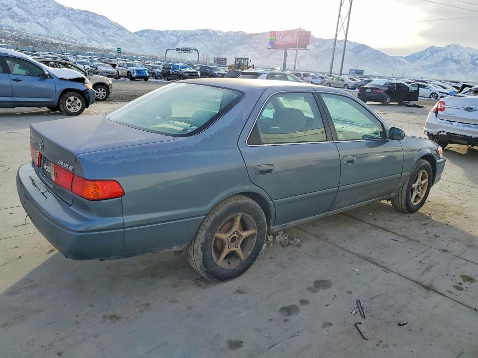 2001 Toyota Camry le