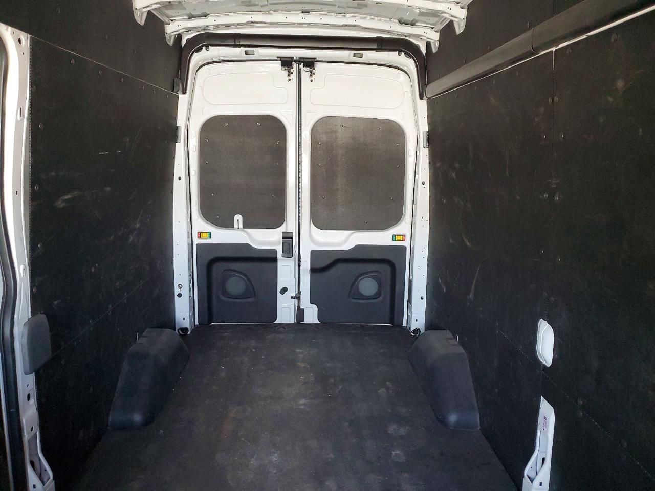 2025 Ford Transit T-250