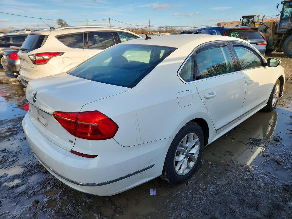 2016 Volkswagen Passat s