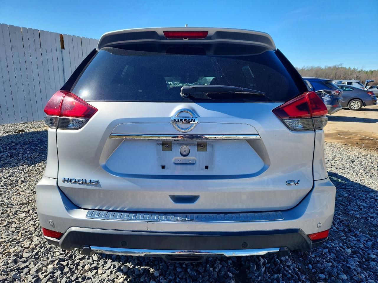 2020 Nissan Rogue sv