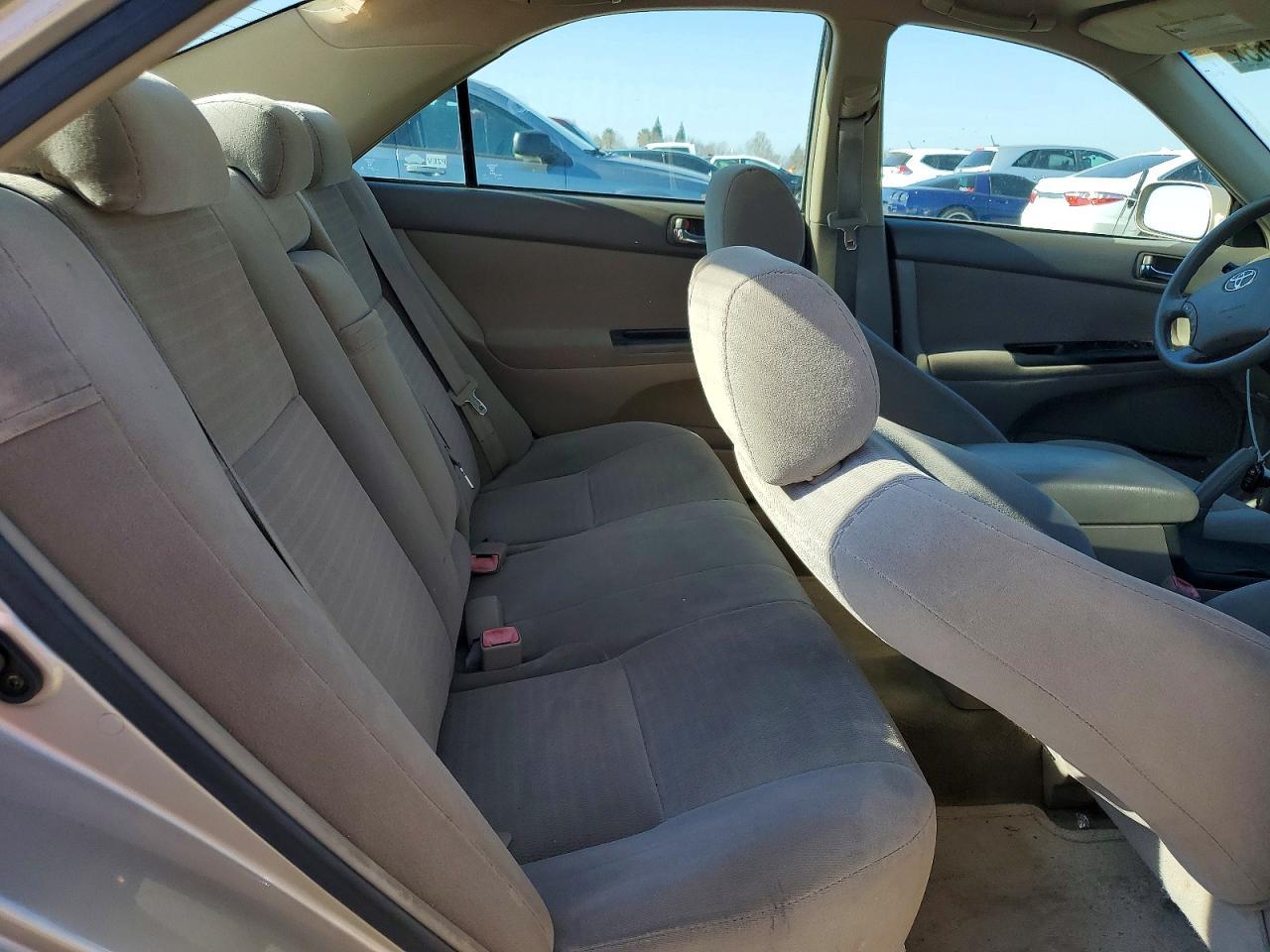 2005 Toyota Camry le