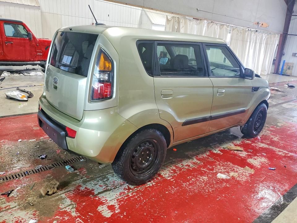 2010 KIA Soul +