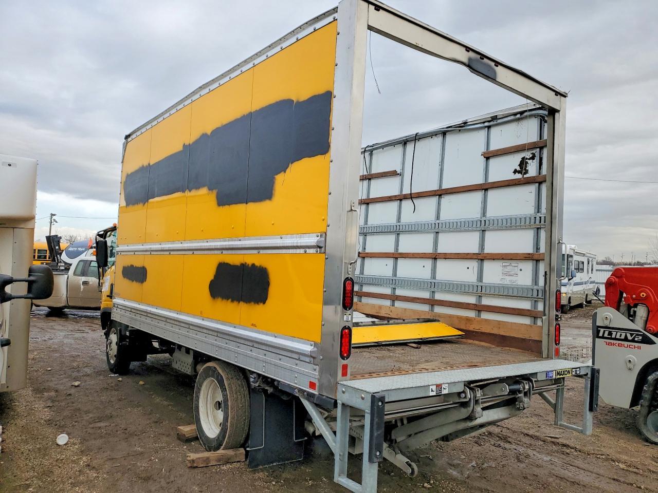 2024 Isuzu NPR HD BOX Truck