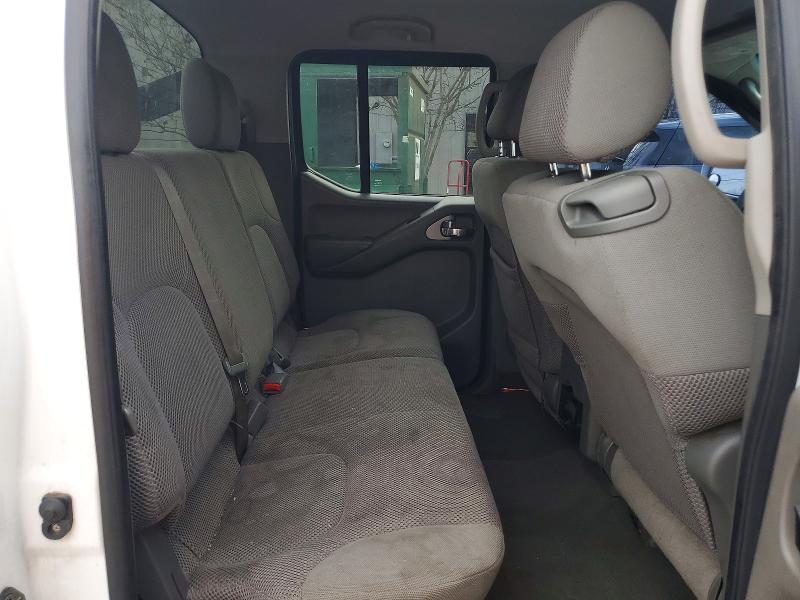 2008 Nissan Frontier Crew cab le