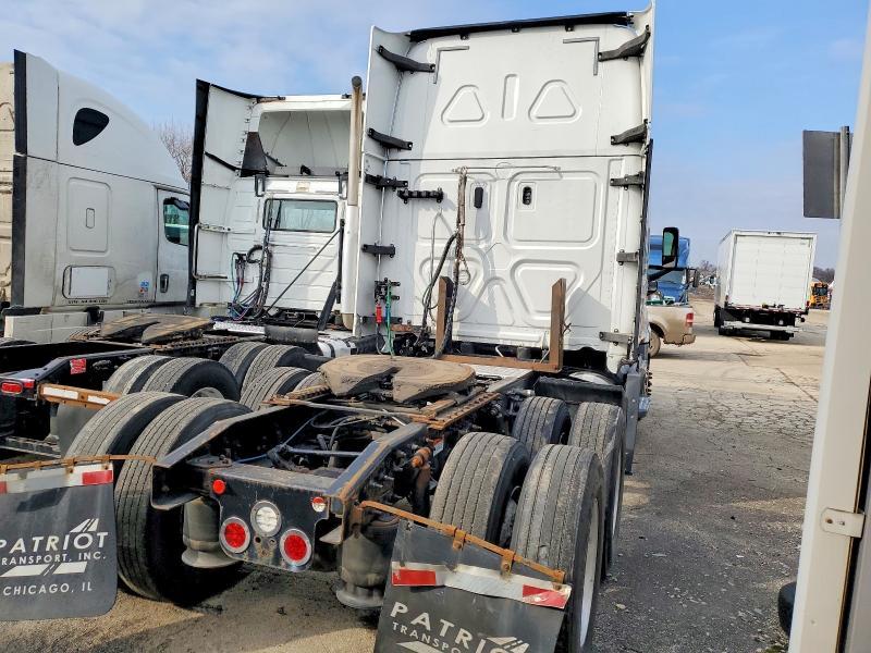 2020 Freigliner 2020 Freightliner CASCAIA126 Semi Truck