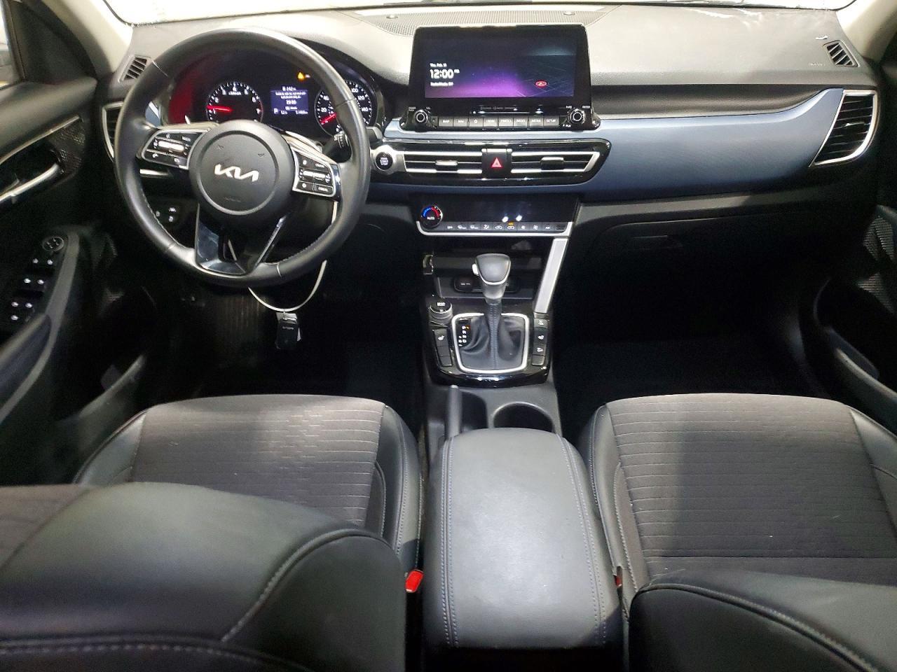 2022 KIA Seltos s