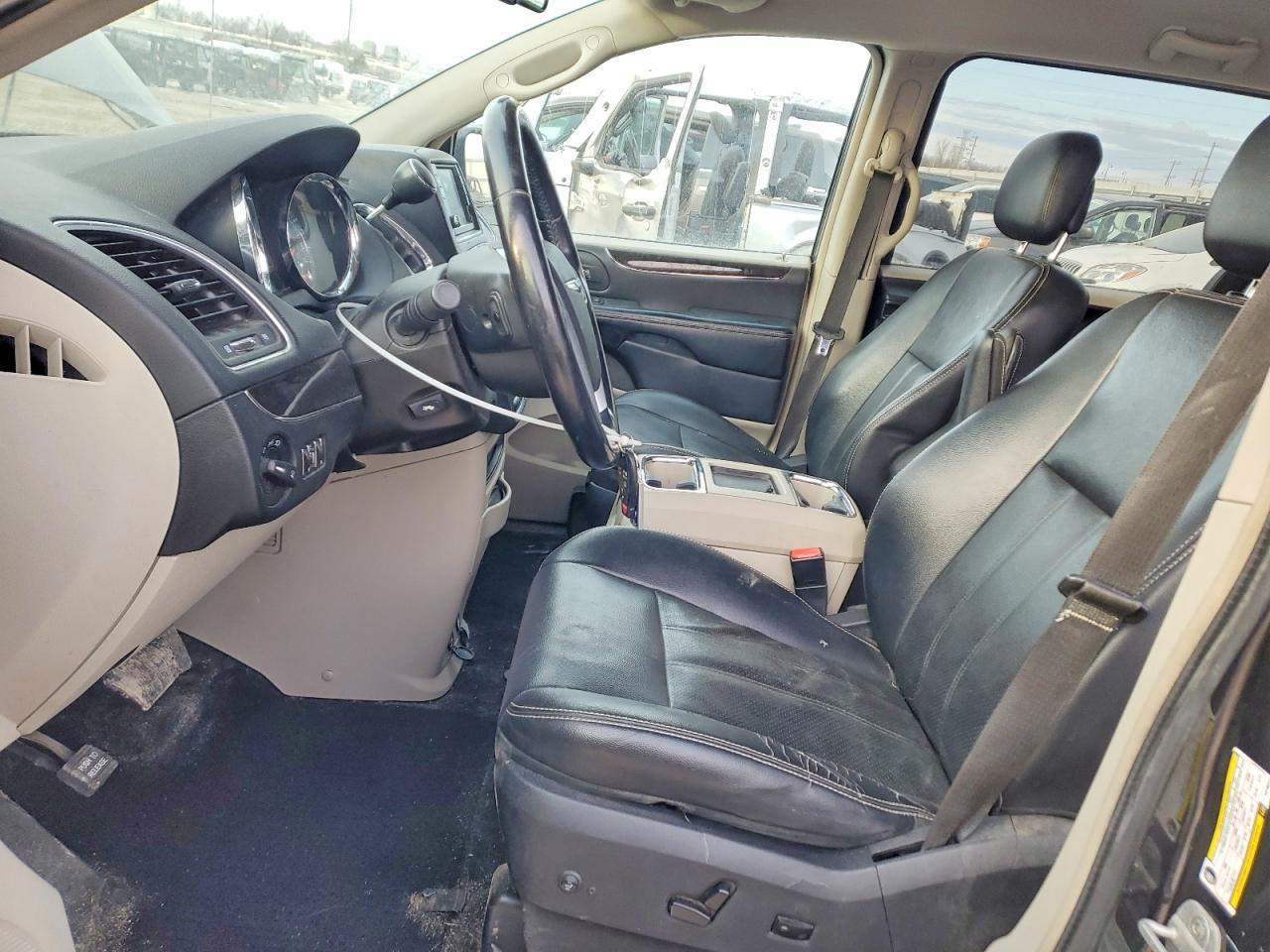 2012 Chrysler Town & Country Touring
