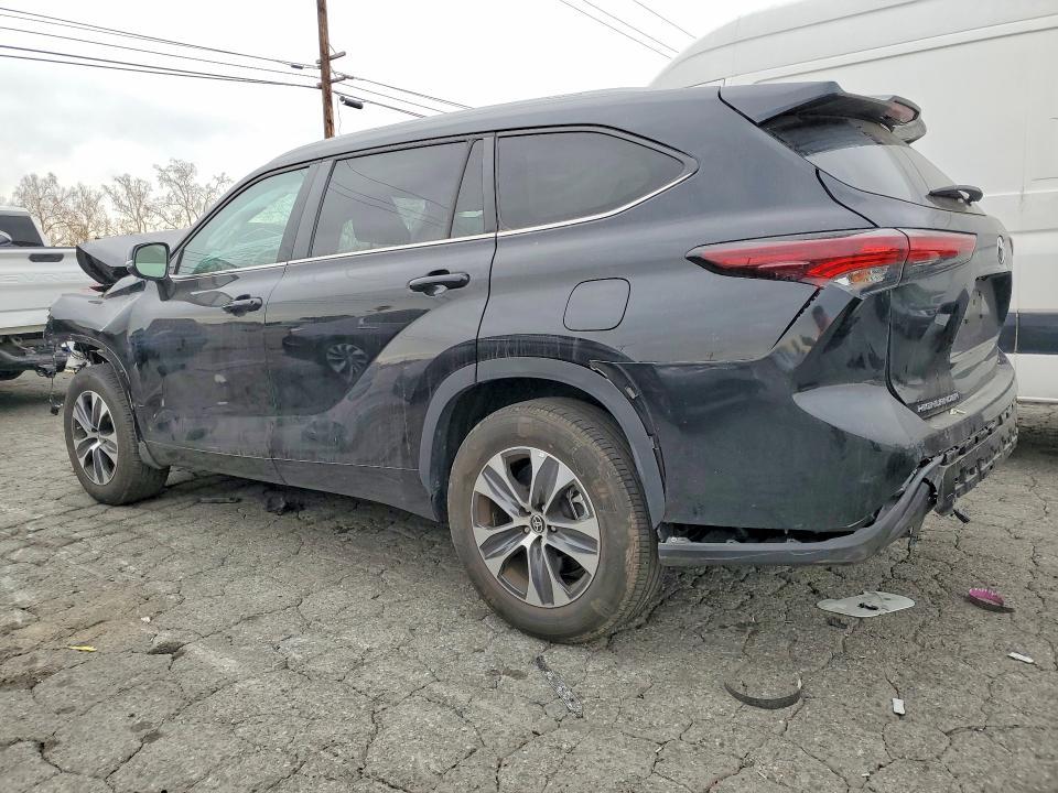 2024 Toyota Highlander le
