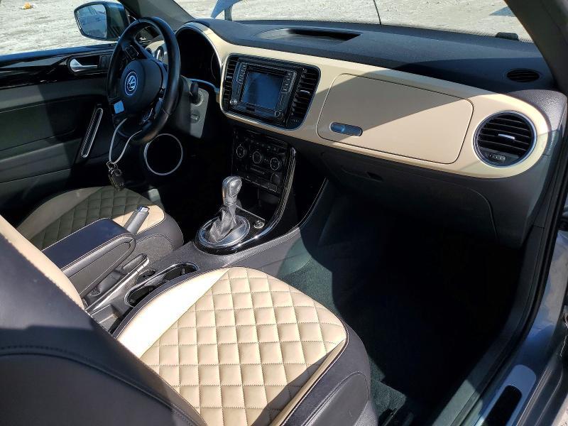 2019 Volkswagen Beetle s