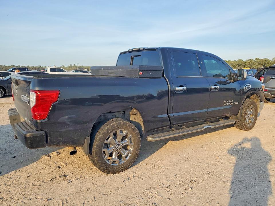 2019 Nissan Titan XD SL