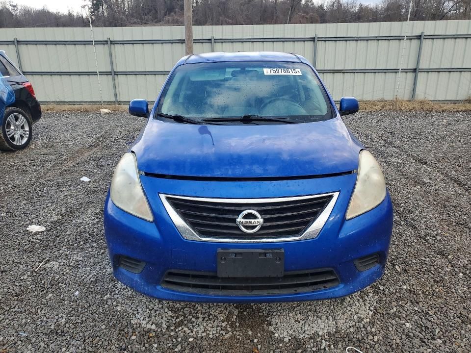 2012 Nissan Versa s