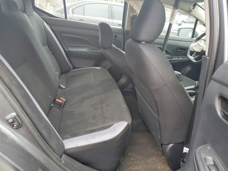 2025 Nissan Versa s