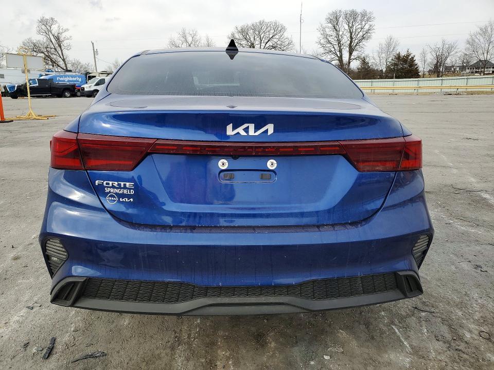 2024 KIA Forte lx