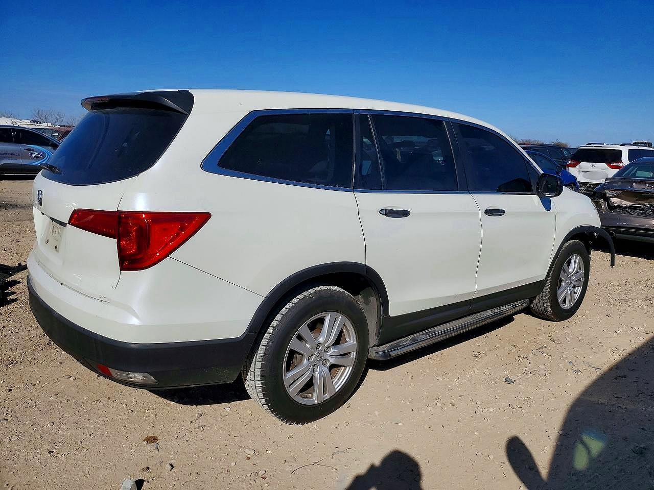 2016 Honda Pilot lx