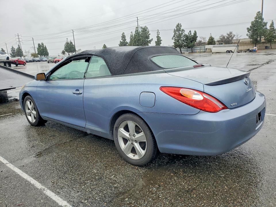 2004 Toyota Camry Solara se