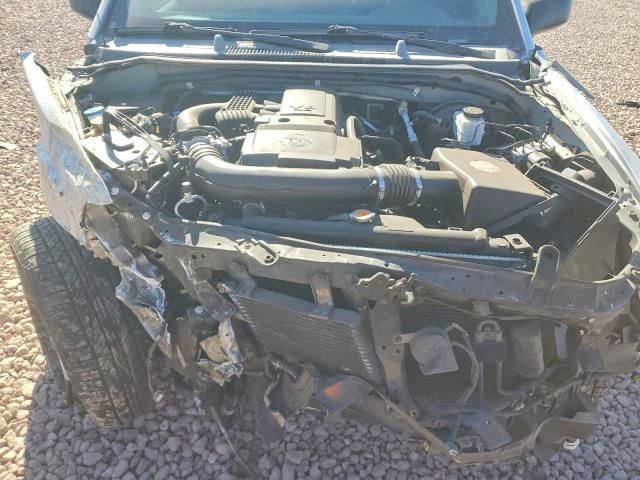 2005 Nissan Frontier Crew cab le