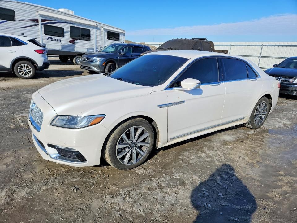 2017 Lincoln Continental Premiere