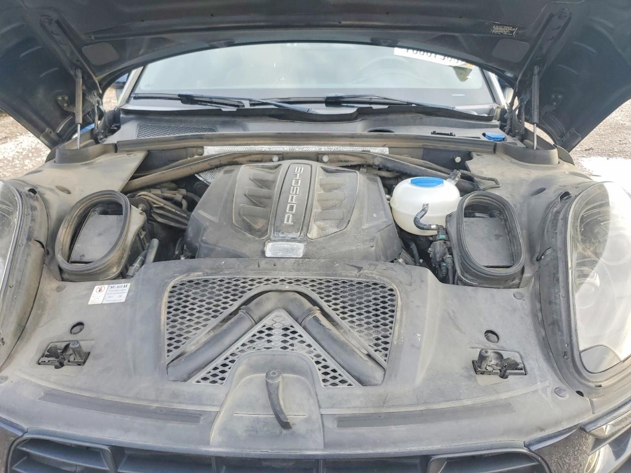 2017 Porsche Macan gts