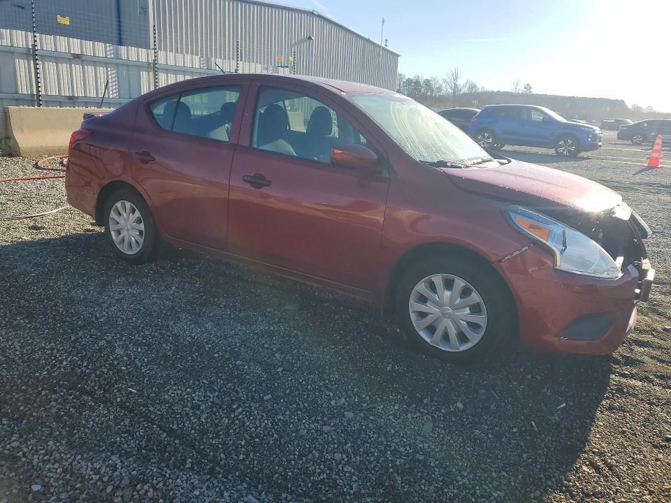 2018 Niss Versa s