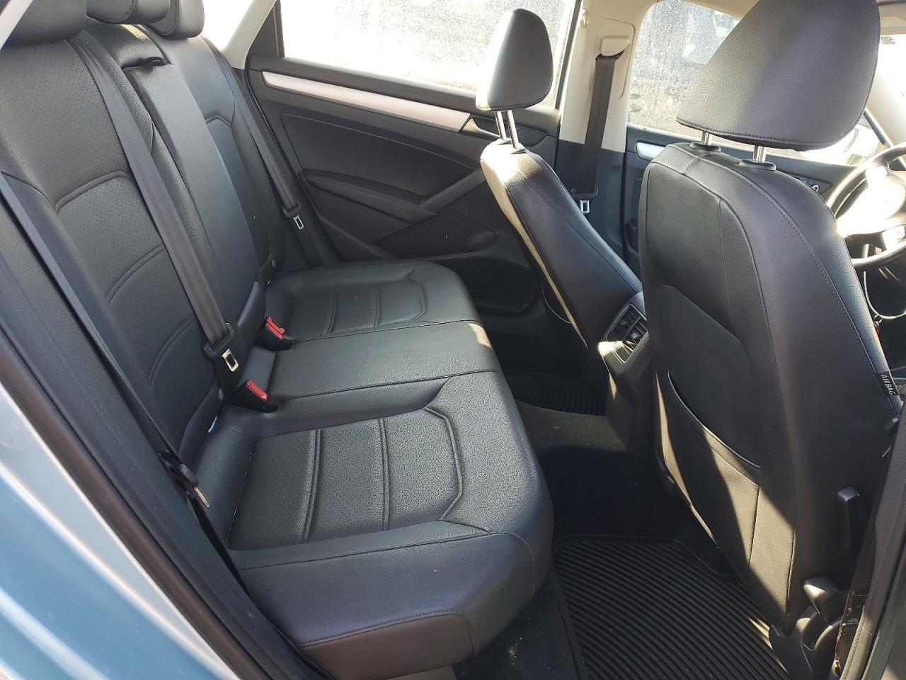 2013 Volkswagen Passat se