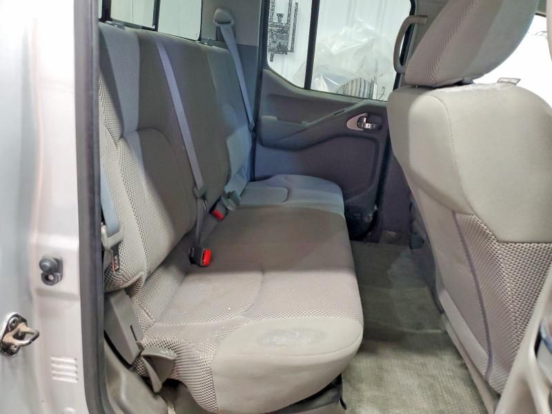 2015 Nissan Frontier s