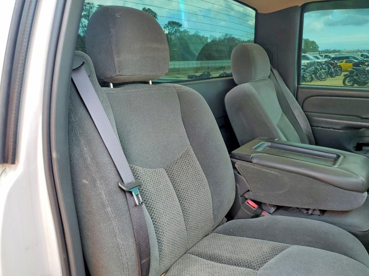 2004 Chevrolet Silverado C1500