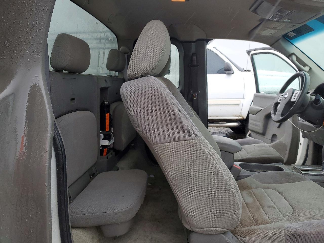 2016 Nissan Frontier S