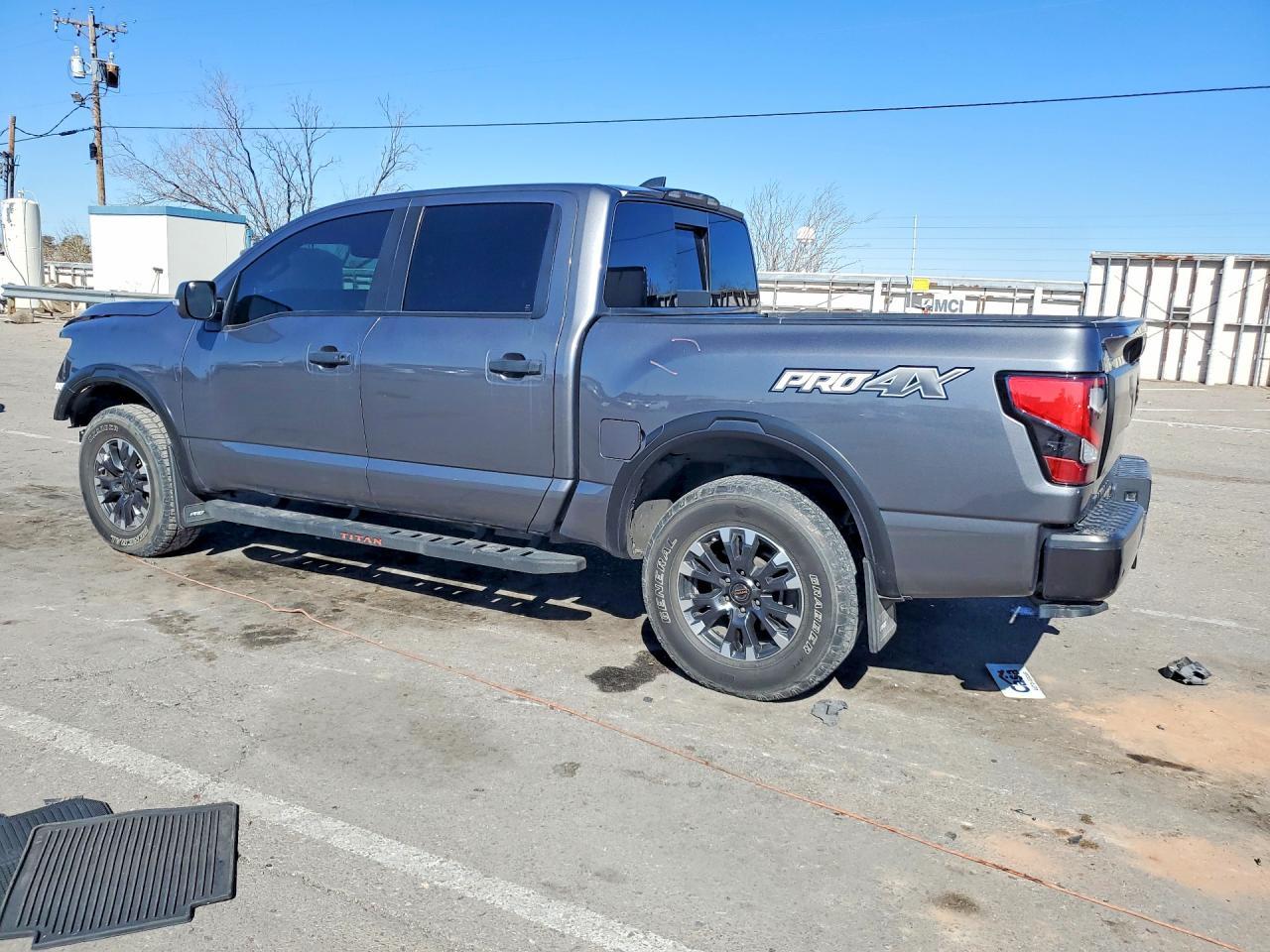 2022 Niss Titan