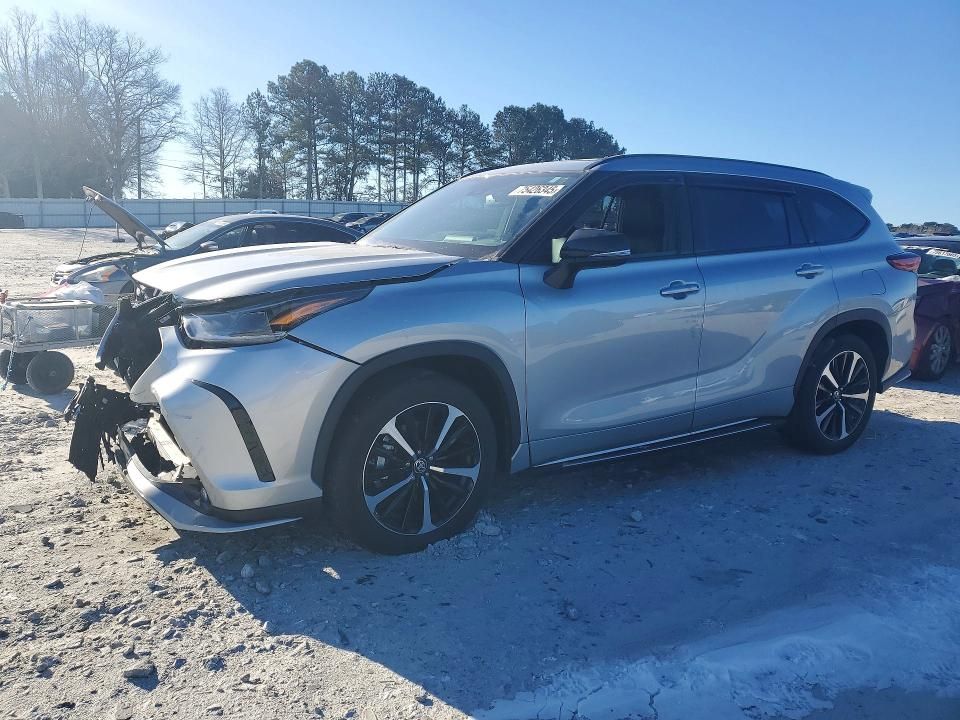 2021 Toyota Highlander xse