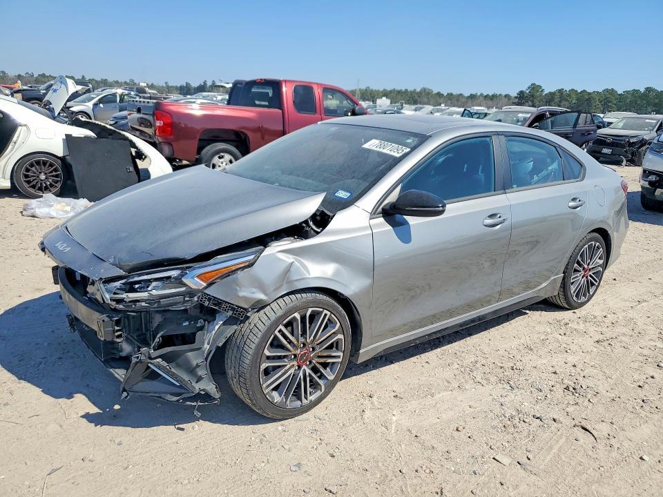 2023 KIA Forte gt