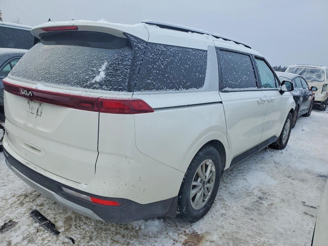 2024 KIA Carnival lx