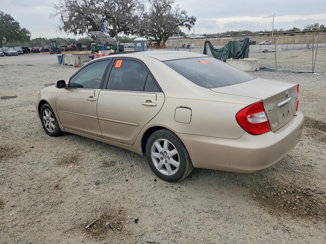 2004 Toyota Camry le